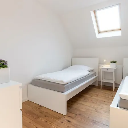 Traumhaus Mit „park“: Landidylle Mitten Im Zentrum
